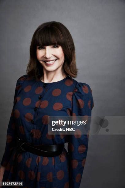 6,833 Mary Steenburgen Photos & High